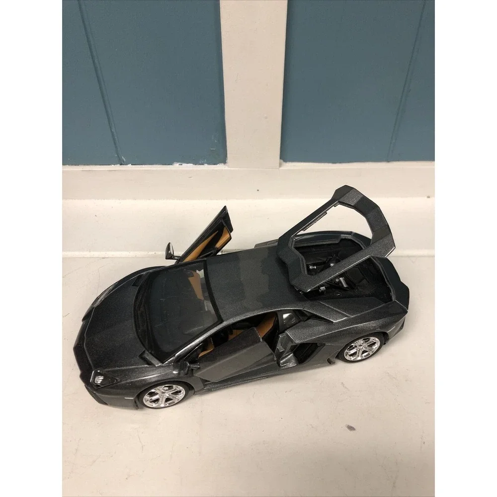 LAMBORGHINI AVENTADOR LP700-4 Gray Charcoal 1/24Scale Metal Maisto